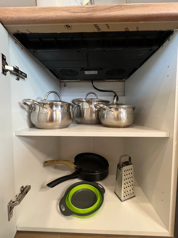 Дом рядом с лесом и озером