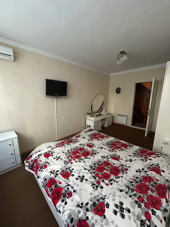 Номер на берегу моря