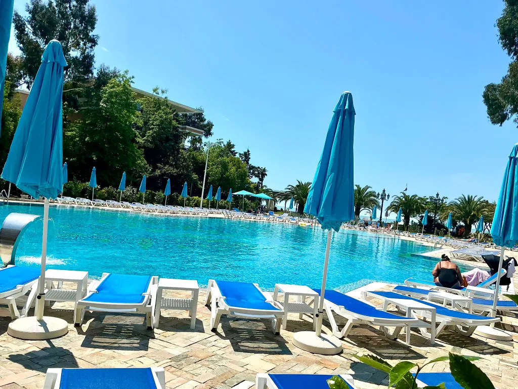 Beach Dreamland Oasis