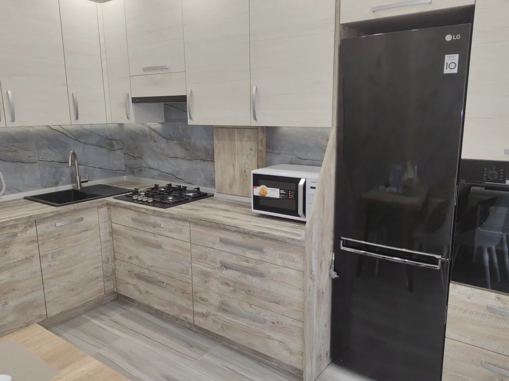 Просторная квартира в новом жилом комплексе на берегу моря