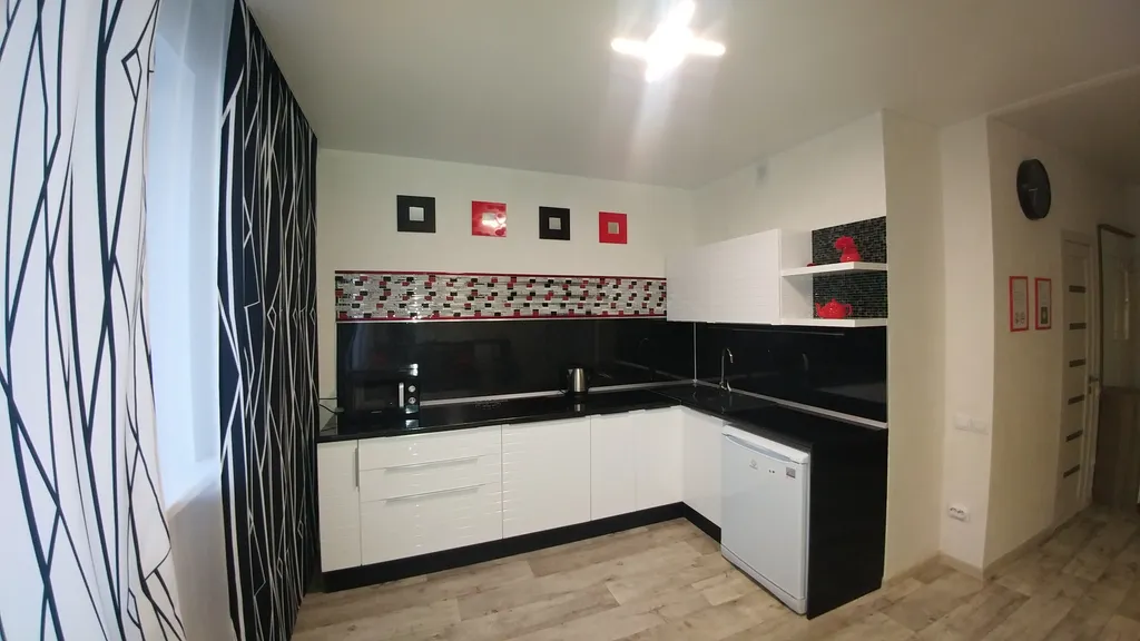 Комфортабельная уютная студия с современным дизайнерским ремонтом