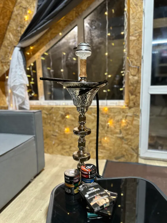 Уютный дом с видом на лес и железную дорогу