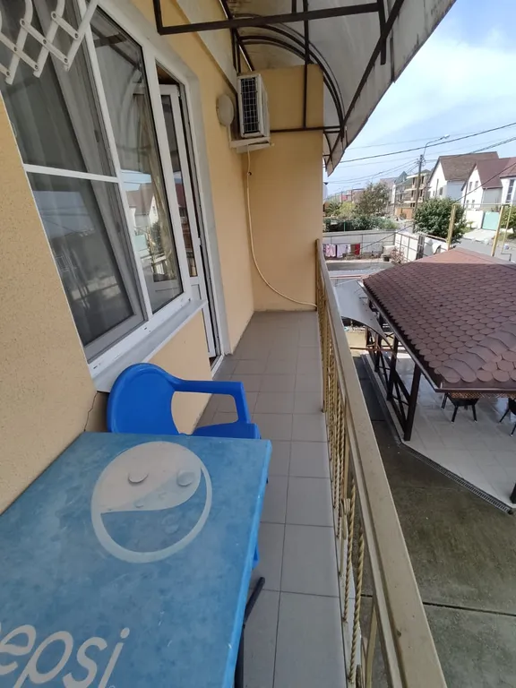 Семейный четырёхместный номер с видом на горы №6