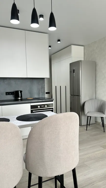 Уютная современная квартира-студия с большой лоджией