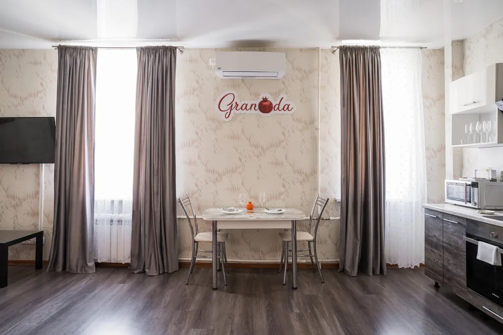 Светлая красивая двухкомнатная квартира в самом-самом центре города