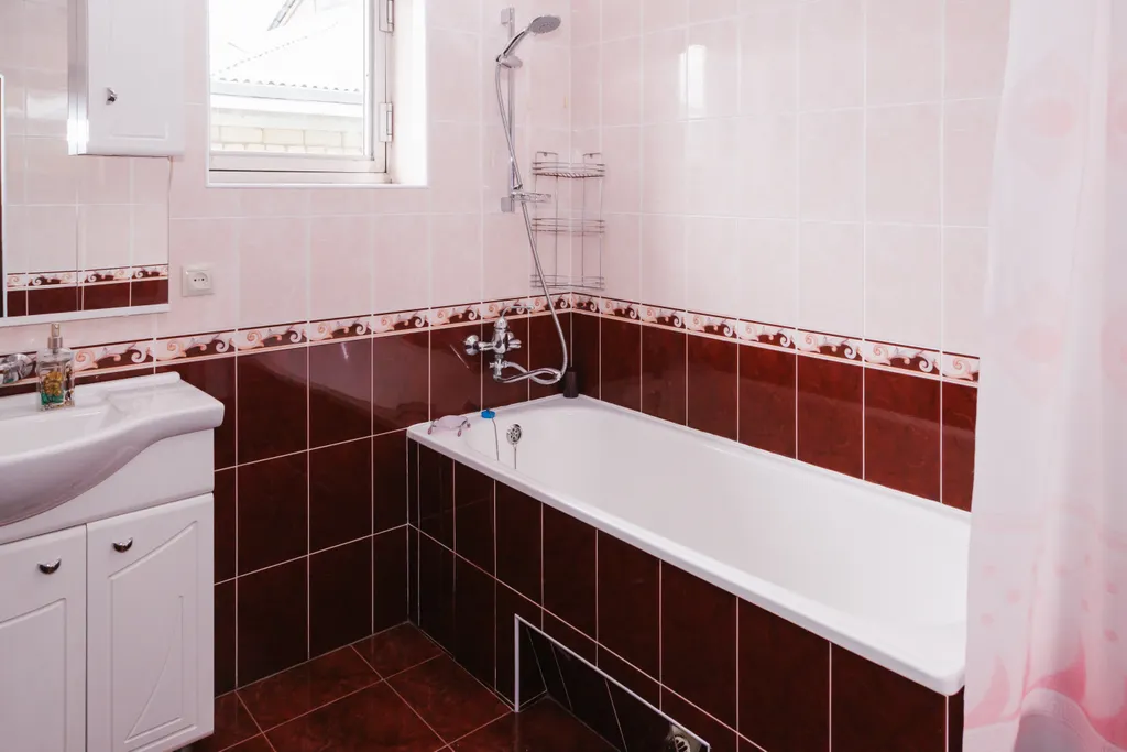 Уютный дом с камином и большим балконом