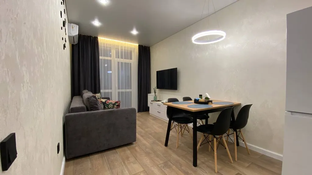 Квартира в спальном районе, 5 минут езды до центра