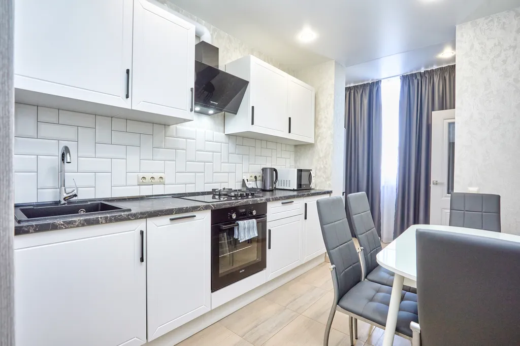 Уютная квартира в центре города с видом на море — аренда посуточно в Гагра