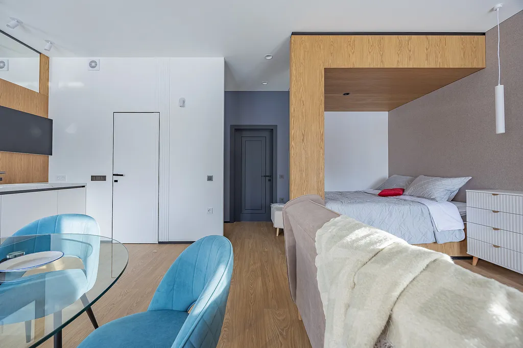 Просторная студия в центре