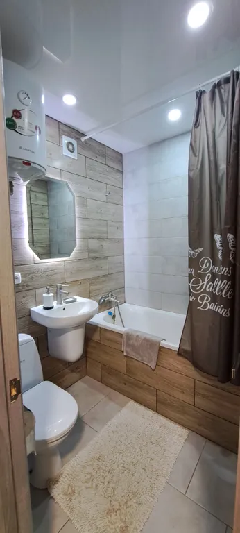 Апартаменты в центре возле площади