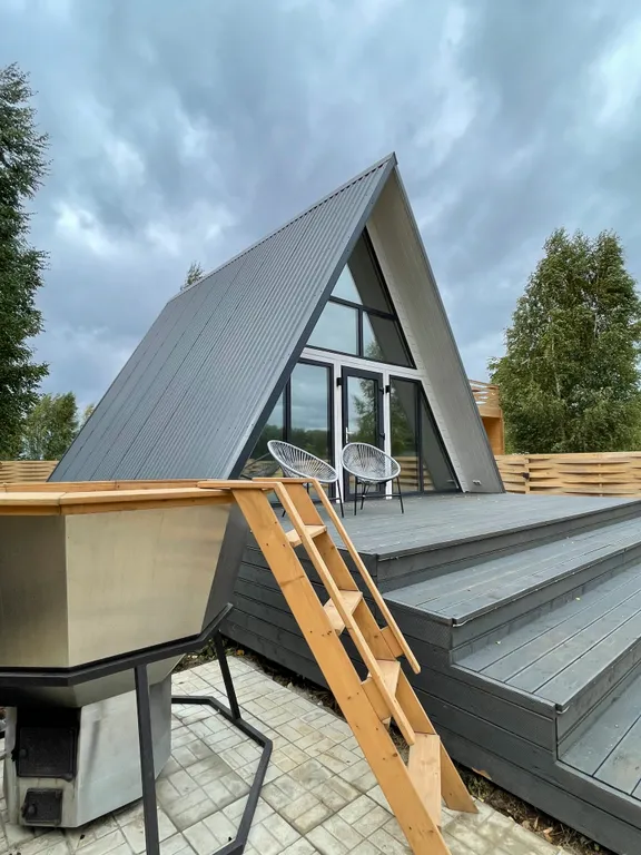 Коттедж Уютный треугольный дом с банным чаном на берегу Клязьмы — Павловский Посад