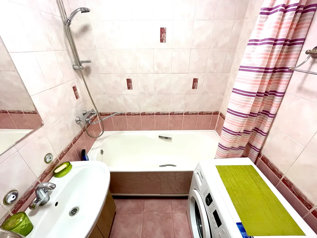 Квартира Трёхкомнатная квартира в центре, рядом с ж/д вокзалом. 9 спальных мест — Ярославль