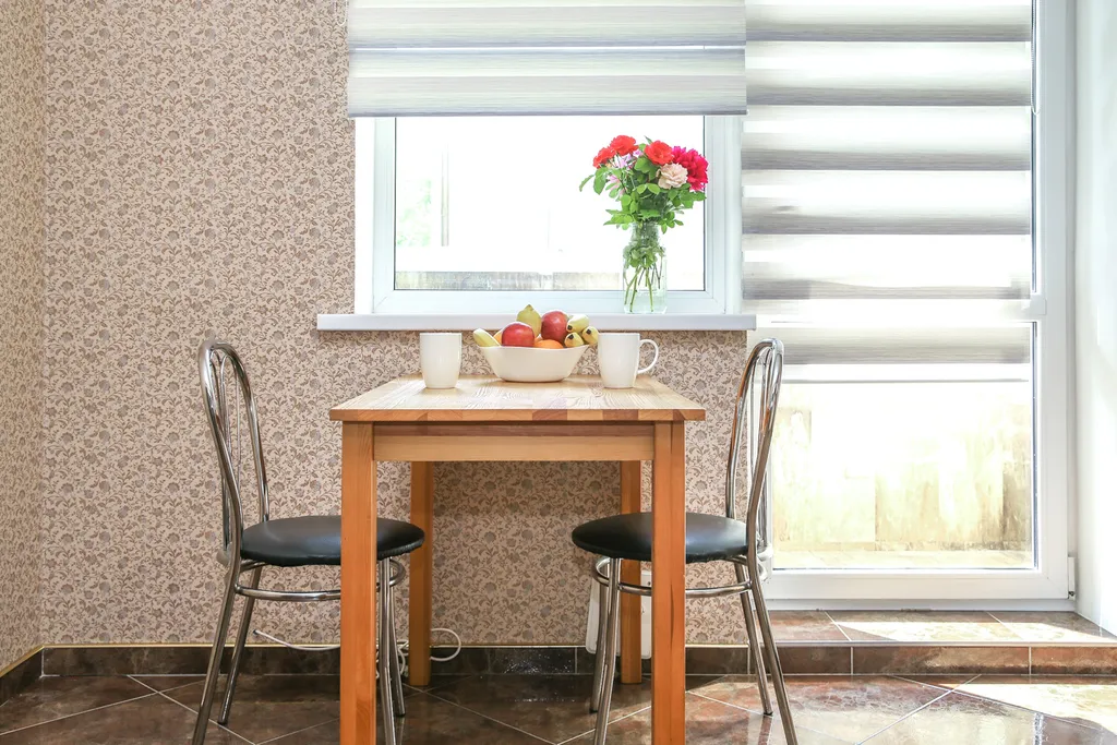 Светлая двухкомнатная квартира в тихом зелёном районе