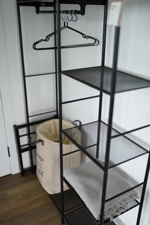 Домик на Новогодние праздники с панорамными окнами в лесу