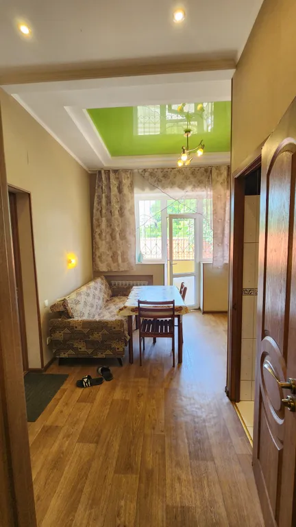 Квартира с удобным положением возле супермаркета Фрэш