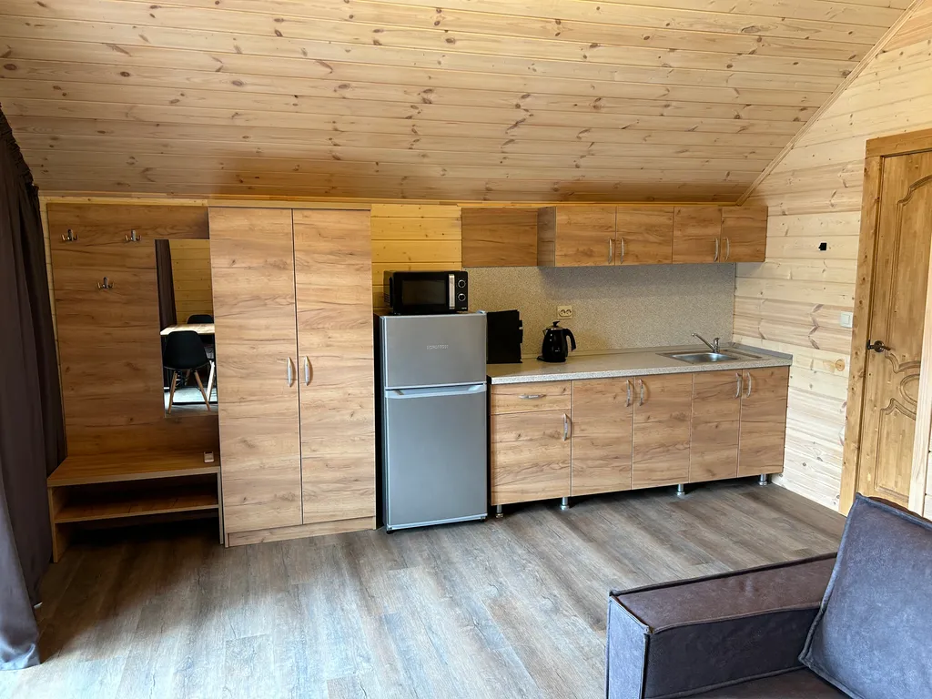 Коттедж с бассейном и сауной