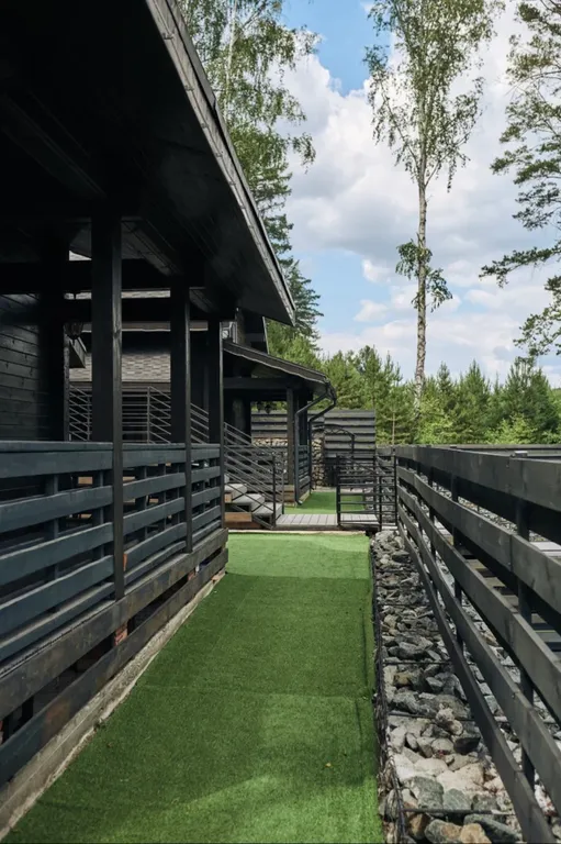 Малый коттедж с бассейном