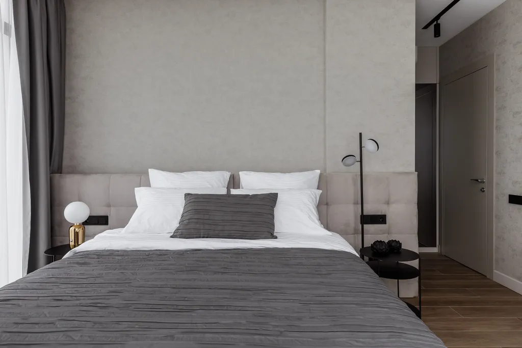 Дизайнерский трёхэтажный дом недалёко от моря