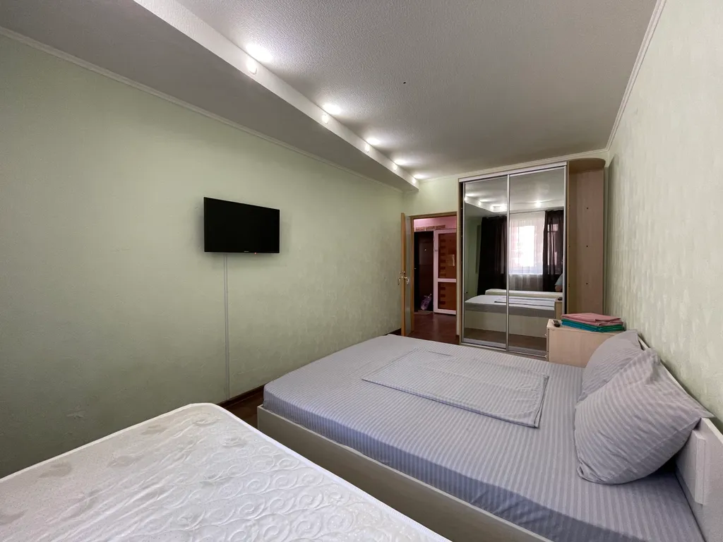 Двухкомнатная изолированная с джакузи