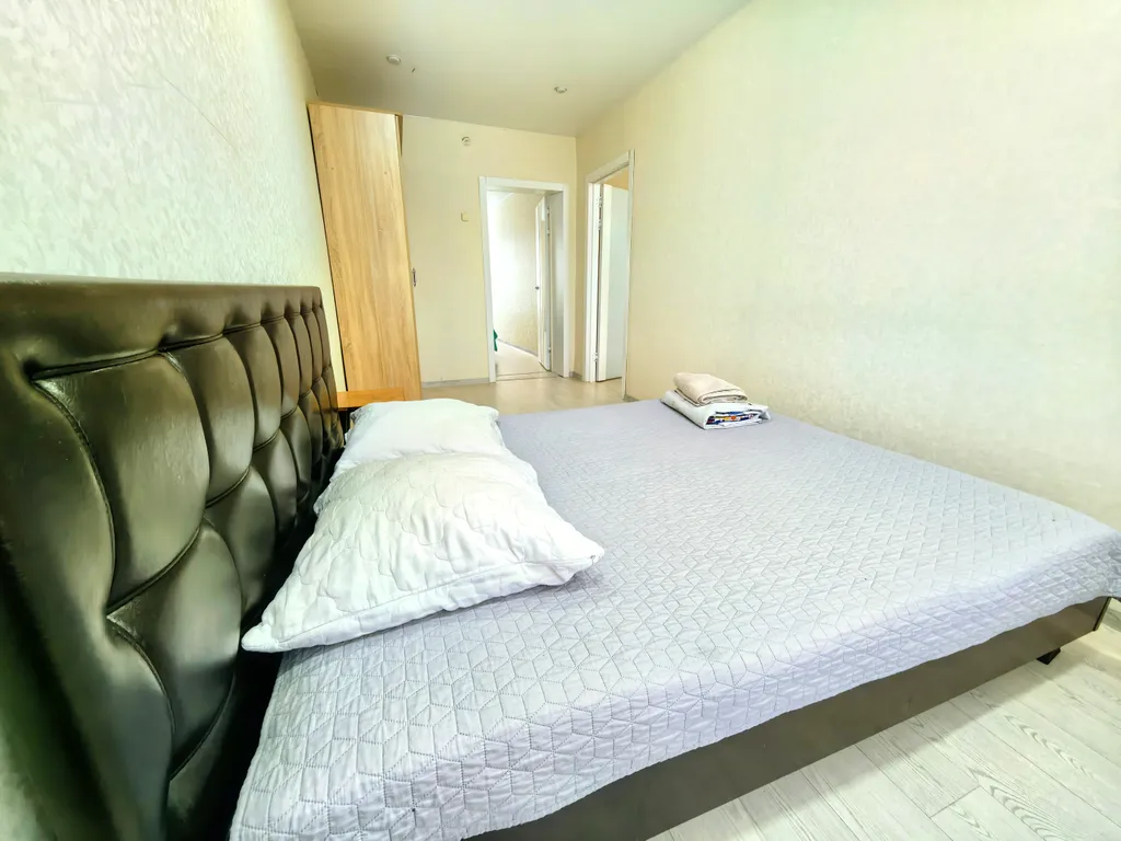 Квартира в центре города — аренда посуточно в Назарово