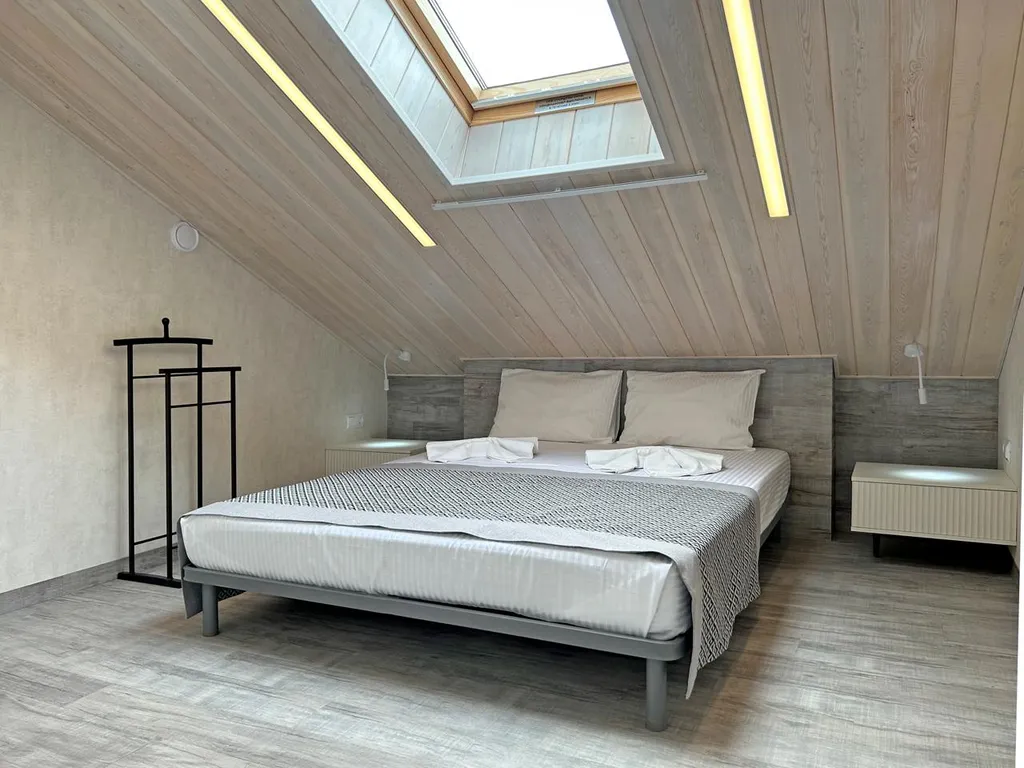 Семиместный апартамент с балконом