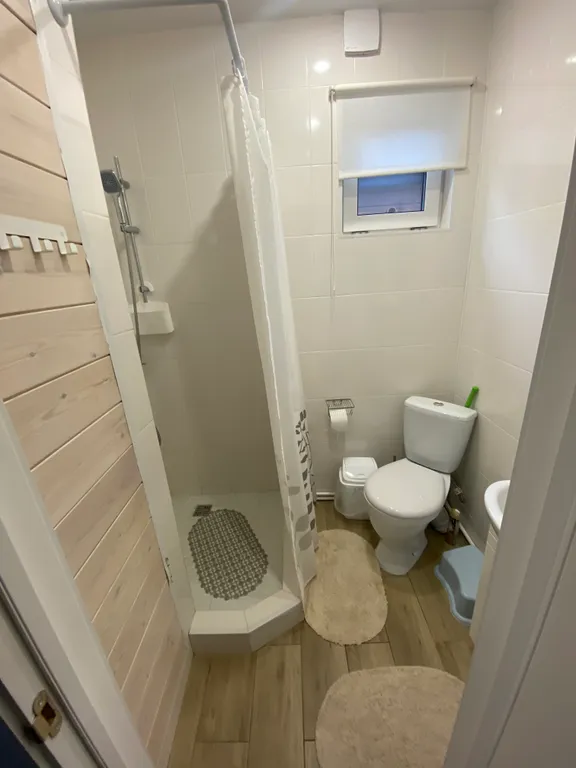 Двухкомнатный дом с видом на гору