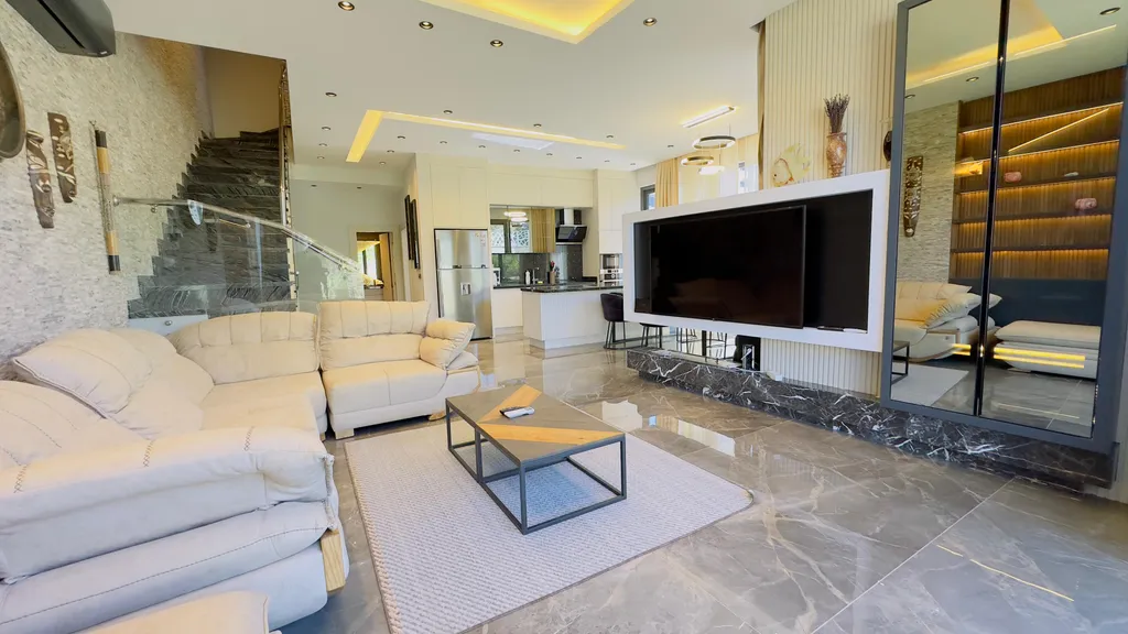 Duplex 3+1 в современном комплексе Via Mar Residence с выходом в сад