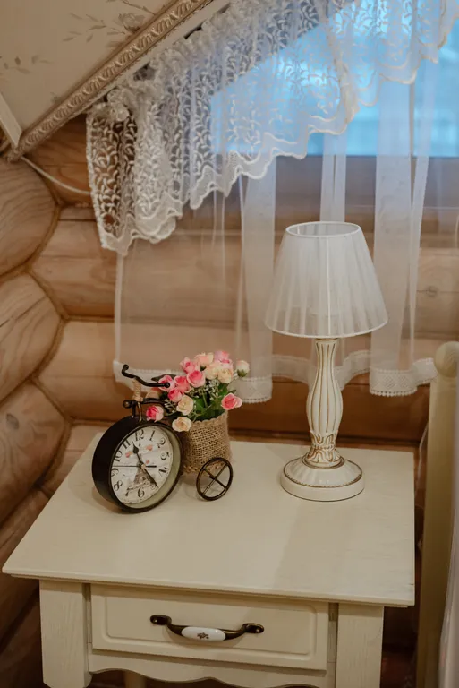 Уютный дом на берегу реки