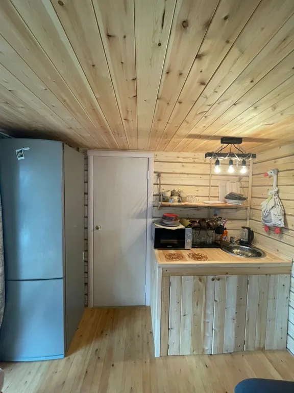 Уютный дом рядом с лесом