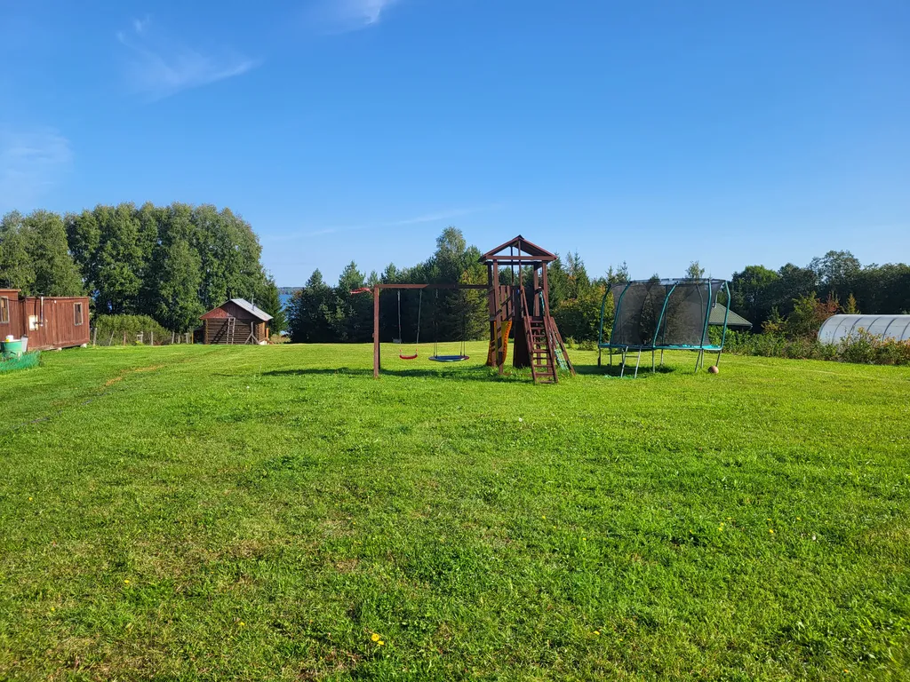 Дом на озере