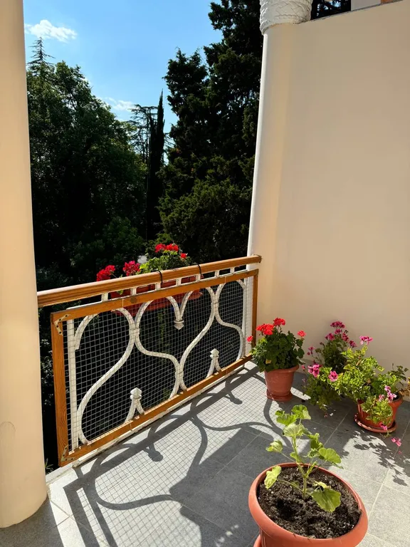 Квартира в сталинском доме у моря