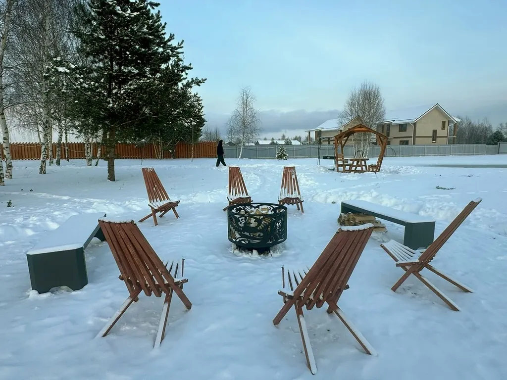 Дом с бассейном и 6 спальнями