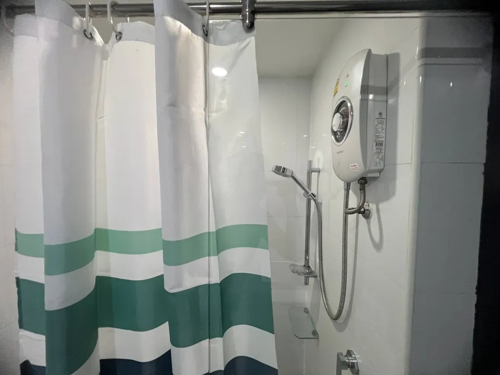 Студия после ремонта с потрясающим видом в центре Каты