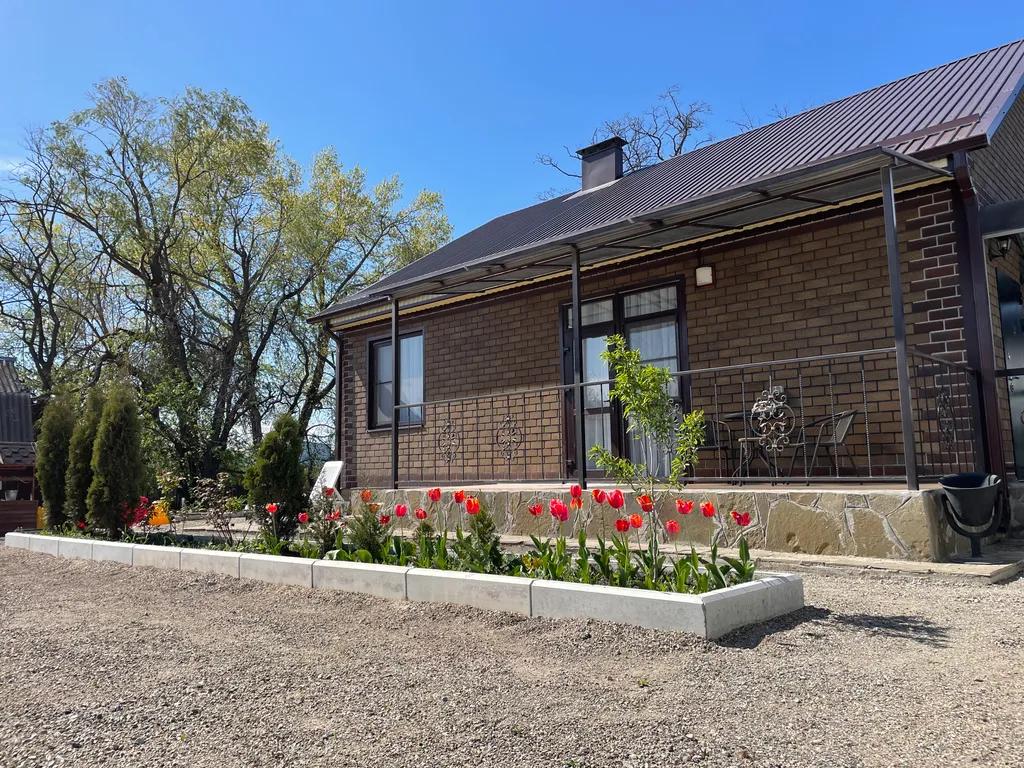 Коттедж Уютный дом с видом на озеро — Винсады