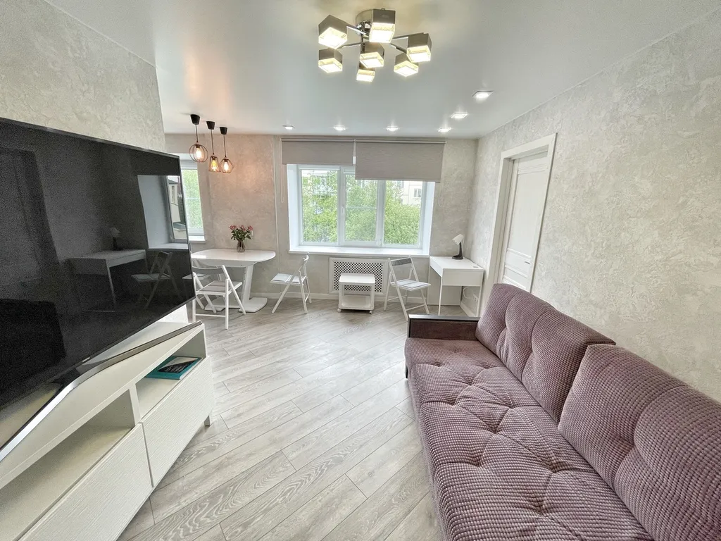 Современная 2-комнатная квартира в тихом центре