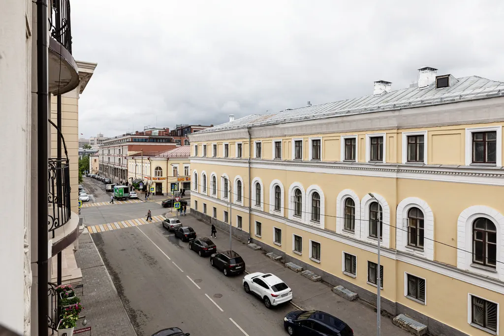 LS Кремлевская