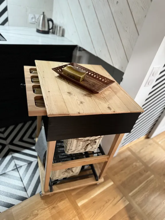 Двухуровневые апартаменты 33/3 house с камином и мангалом