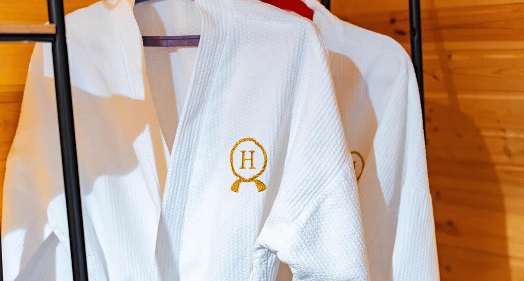 Домик с бассейном Арик