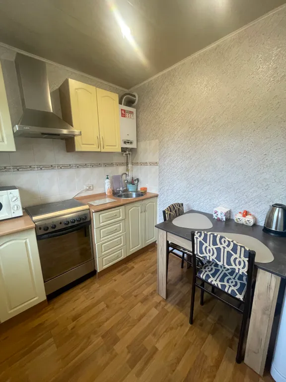 Уютная квартира в центре — аренда посуточно в Шахты