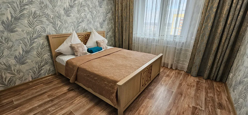 Современные трехкомнатные апартаменты на 14 этаже