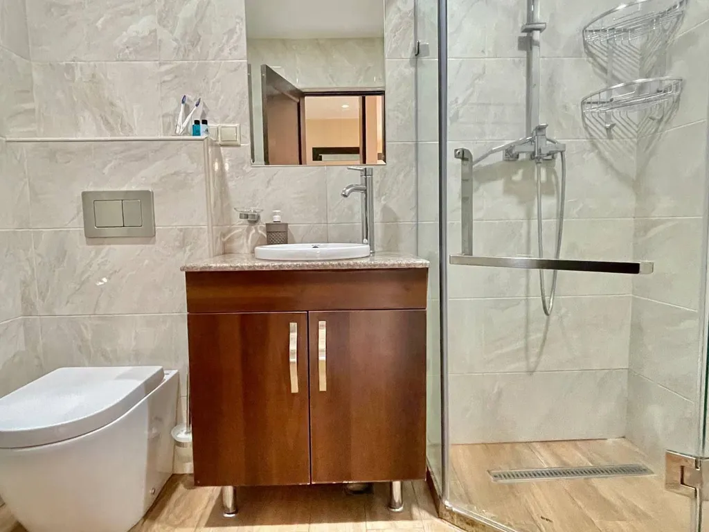 Prime apartment with beautiful terrace