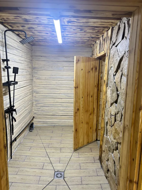 Дом 70m2 — чан, кухня, вид на озеро