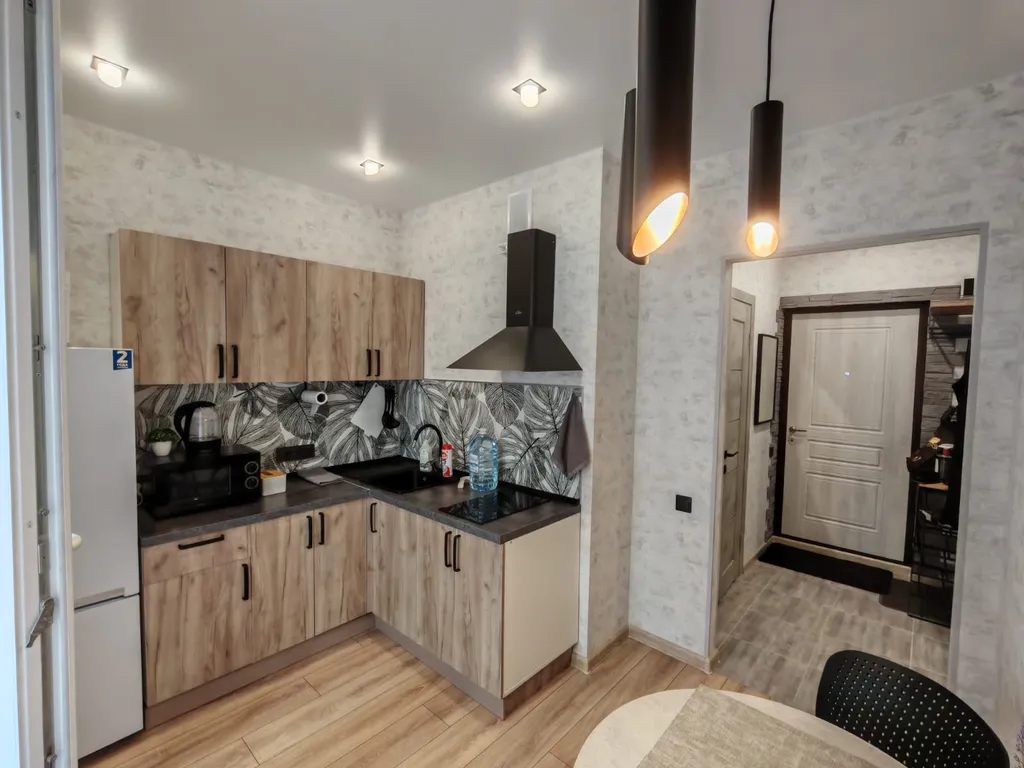 Рядом с аквапарком Улет