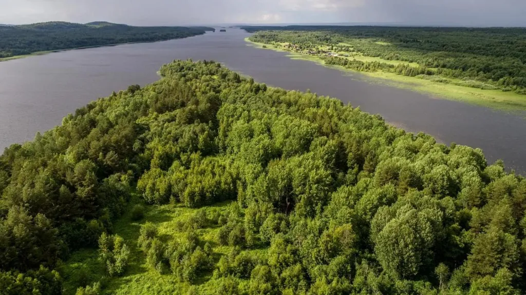 Дом на берегу озера