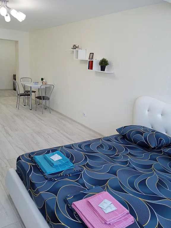 Просторная студия рядом с монастырем в новом доме