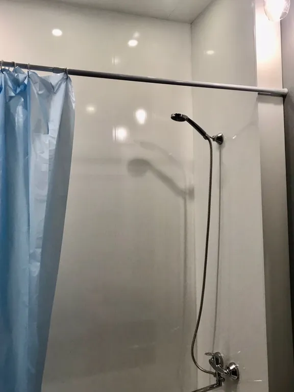 Двушка с высокими потолками в новостройке после ремонта