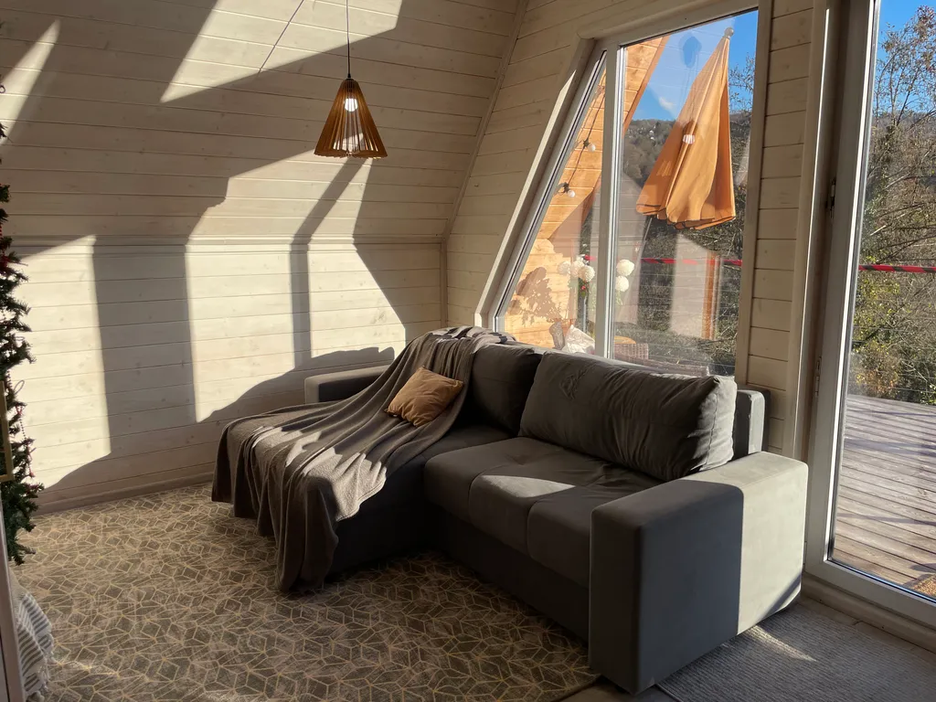 Квартира Квартира Дом A-Frame с панорамными окнами и видом на реку Сочи — Пластунка