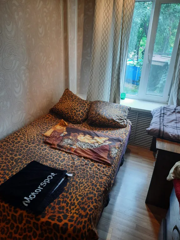 Уютный дом в тихом районе города с садом и беседкой