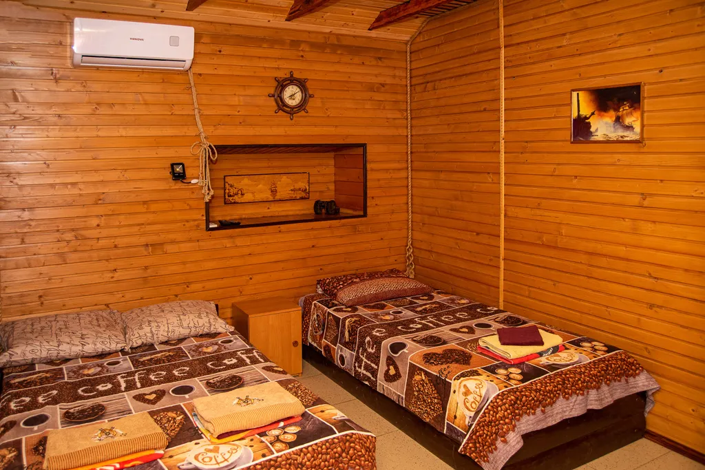 Квартира Каюта «На корме» на Пиратской Шхуне — аренда посуточно в Оленевка