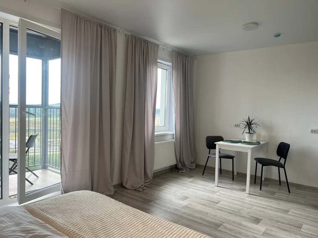 Уютная, светлая квартира-студия с красивым видом в новом доме